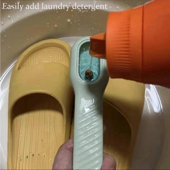 Cleaning brush with soap dispenser - Picture 5 of 8